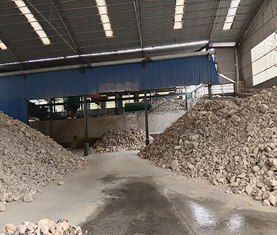 高鋁礬土骨料|熟料|細粉廠家加工現場圖 高鋁礬土骨料|熟料|細粉廠家加工現場圖