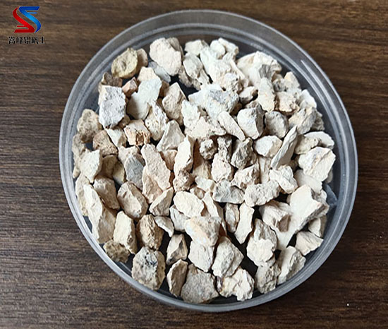 鋁土礦:抵御高溫的完美解決方案,鋁礬土熟料,鋁礬土熟料價格,鋁礬土熟料廠家,鋁礬土,鋁酸鈣粉,鋁礬土骨料 鋁土礦:抵御高溫的完美解決方案,鋁礬土熟料,鋁礬土熟料價格,鋁礬土熟料廠家,鋁礬土,鋁酸鈣粉,鋁礬土骨料