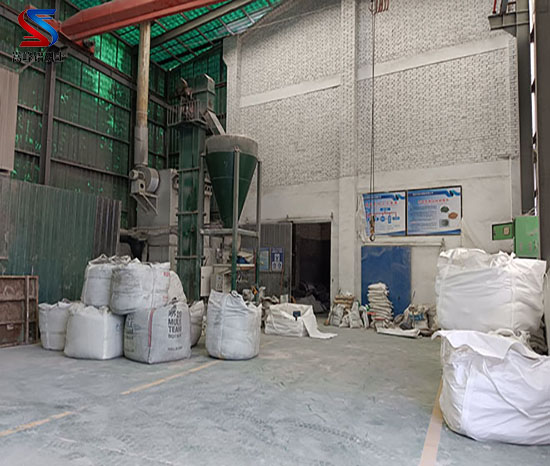 優(yōu)異性能:高鋁土礦在電瓷中的作用,鋁礬土熟料,鋁礬土熟料價格,鋁礬土熟料廠家,鋁礬土,鋁酸鈣粉,鋁礬土骨料 優(yōu)異性能:高鋁土礦在電瓷中的作用,鋁礬土熟料,鋁礬土熟料價格,鋁礬土熟料廠家,鋁礬土,鋁酸鈣粉,鋁礬土骨料